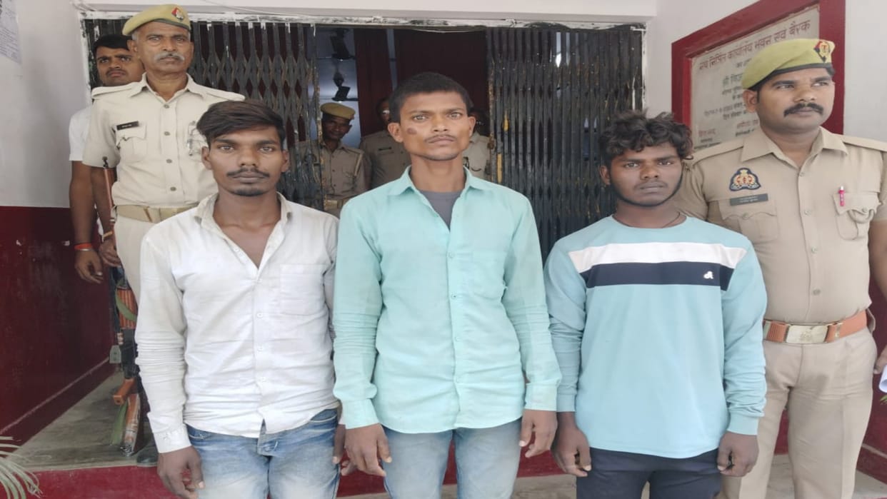 Three including the kingpin arrested with six stolen bikes, police surrounded and caught them