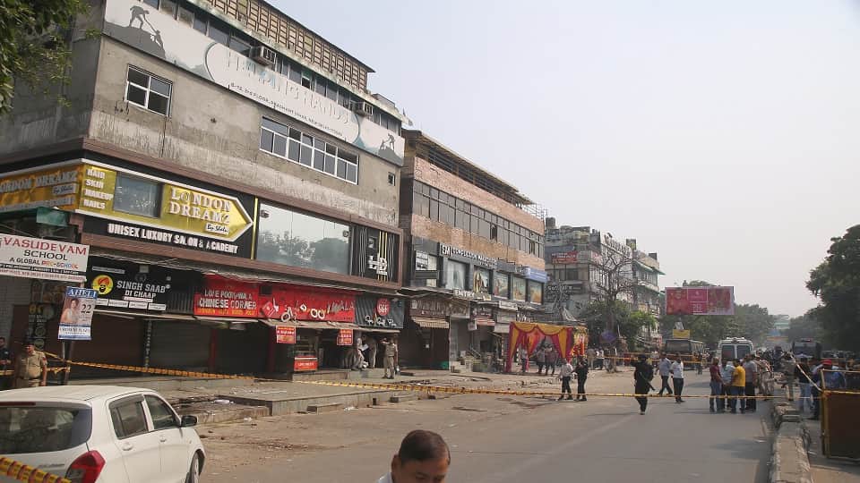 rohini Blast suspect seen in CCTV came in white t-shirt to terrorize Delhi