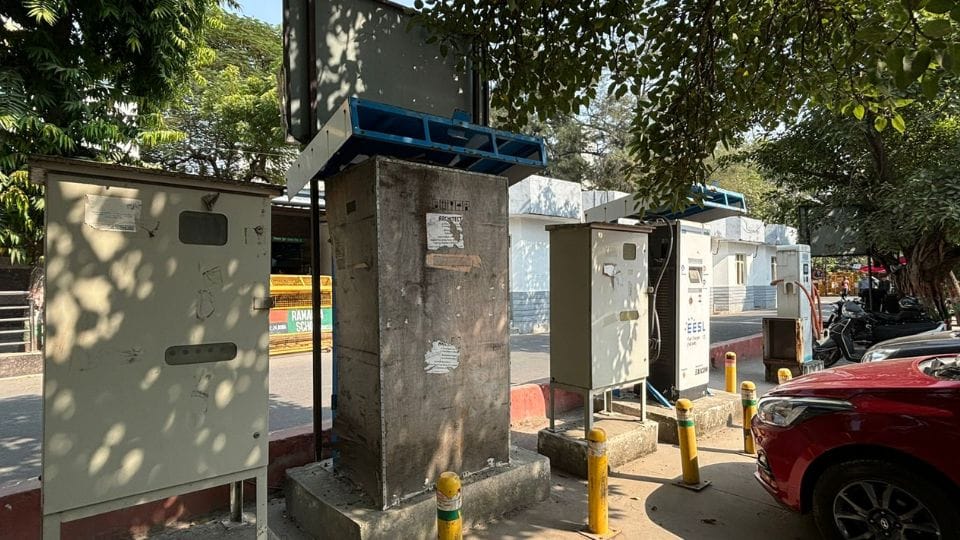Authority will build 50 e-charging stations in Noida
