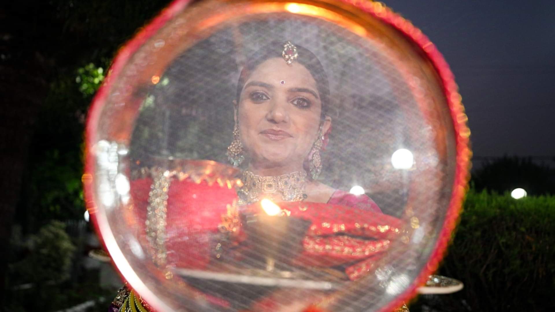 Karwa Chauth 2025 Date Know Karva Chauth Par Chand Ko Chalni Se Kyon Dekhte Hain Karwa Clay Importance