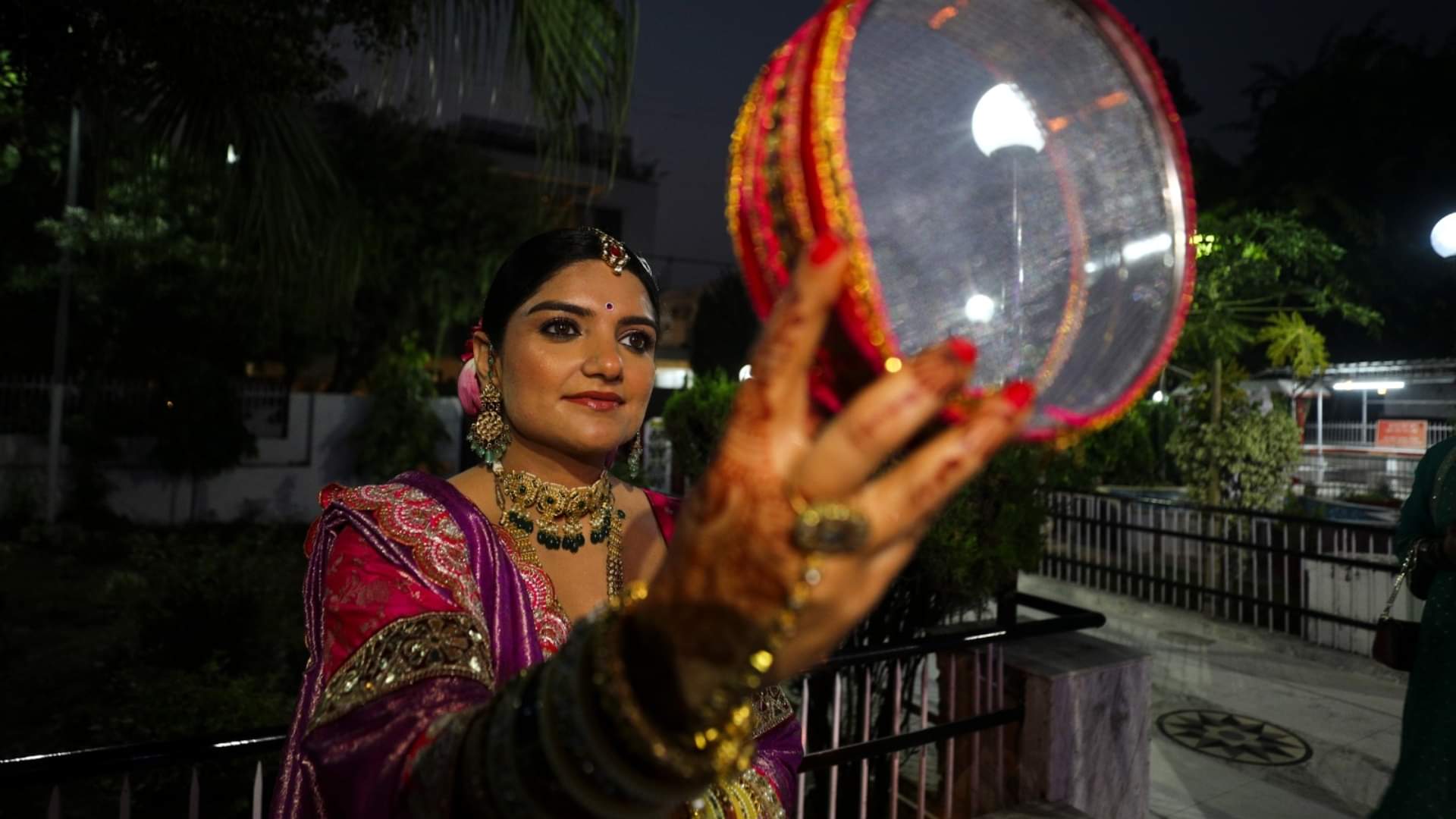 Karwa Chauth 2025 Date Know Karva Chauth Par Chand Ko Chalni Se Kyon Dekhte Hain Karwa Clay Importance