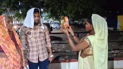 करवा चौथ का व्रत करने अस्पताल पहुंची पत्नी
