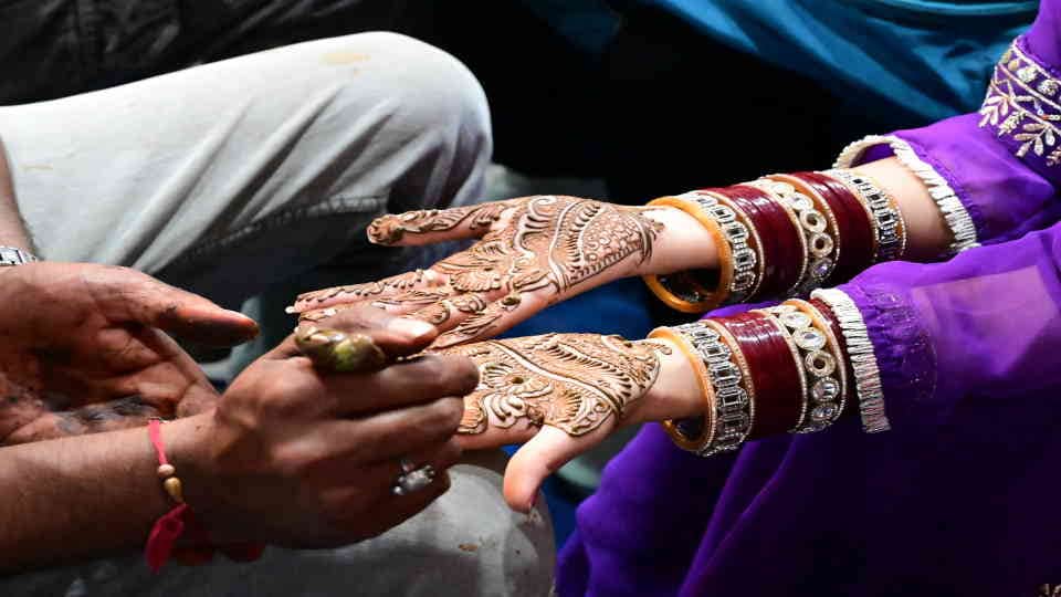 Karwa Chauth 2024 Know Karwa mata Puja Shubh Muhurat and moon Rising timing in Uttarahand