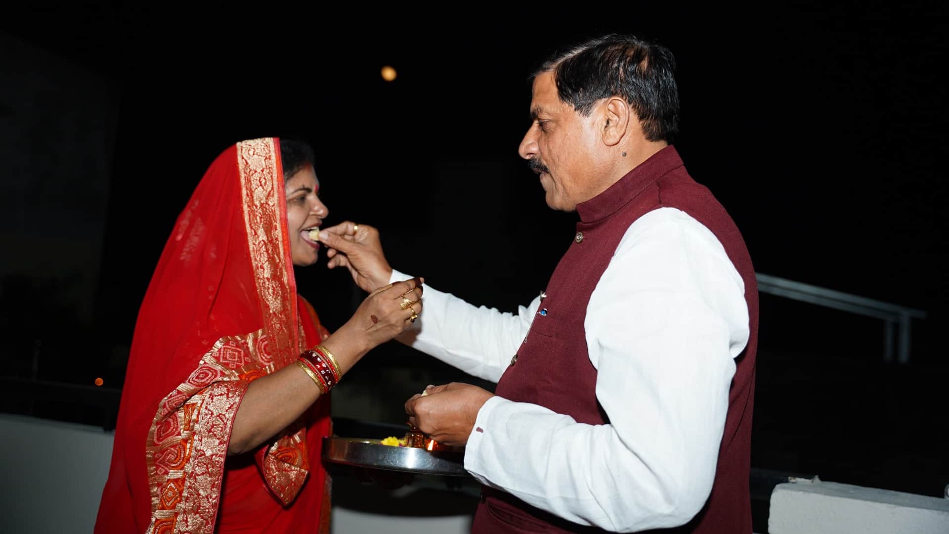 Karwa Chauth 2024: CM Mohan Yadav performed puja with his wife on Karwa Chauth, see photos