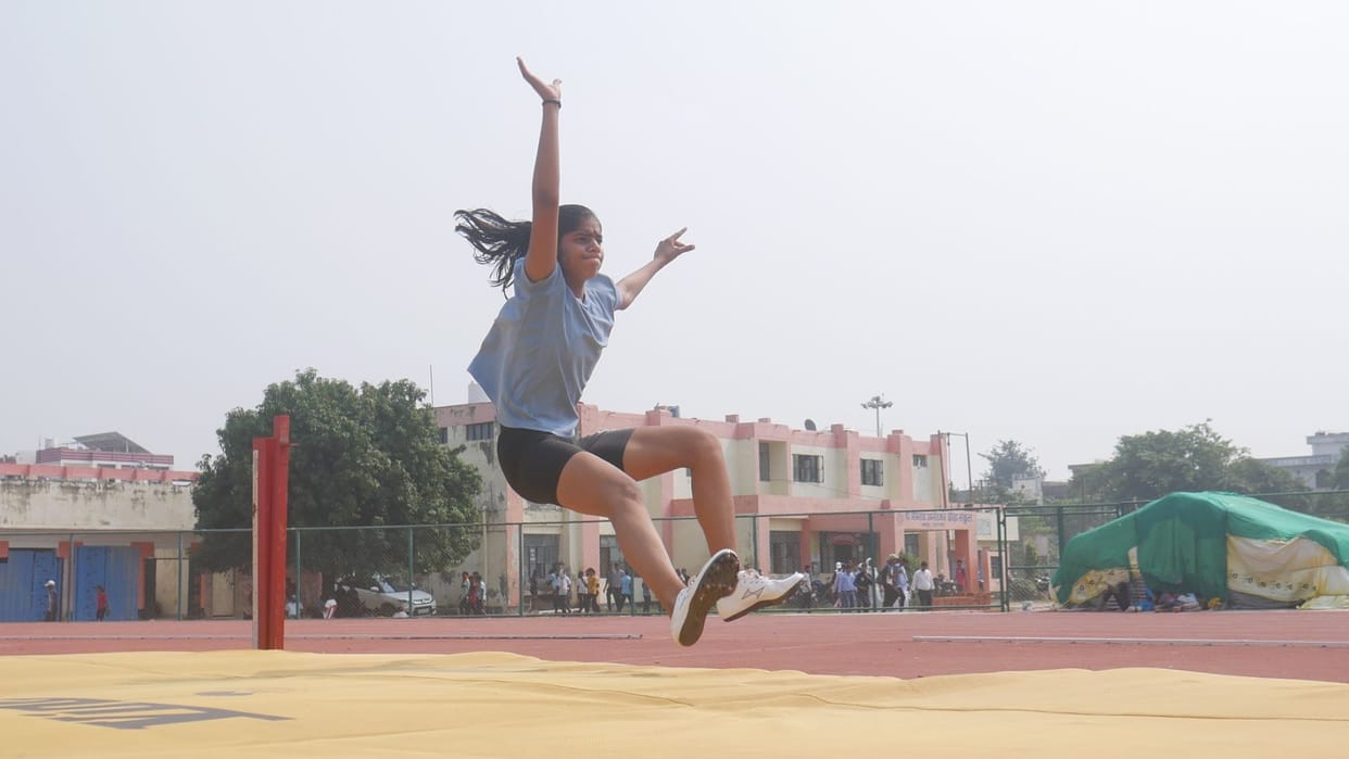 Kashi won 53 gold medals defeating 49 schools became champion 400 players showed talent
