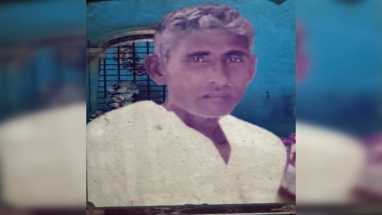 Four storey house collapses in Varanasi old man dies after being buried under it