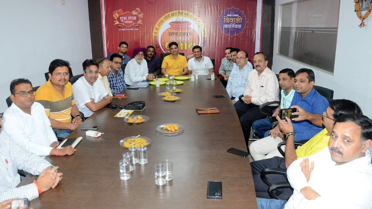 Amar Ujala Rath set out to collect rice for Sadbhavna Pulao in Bareilly