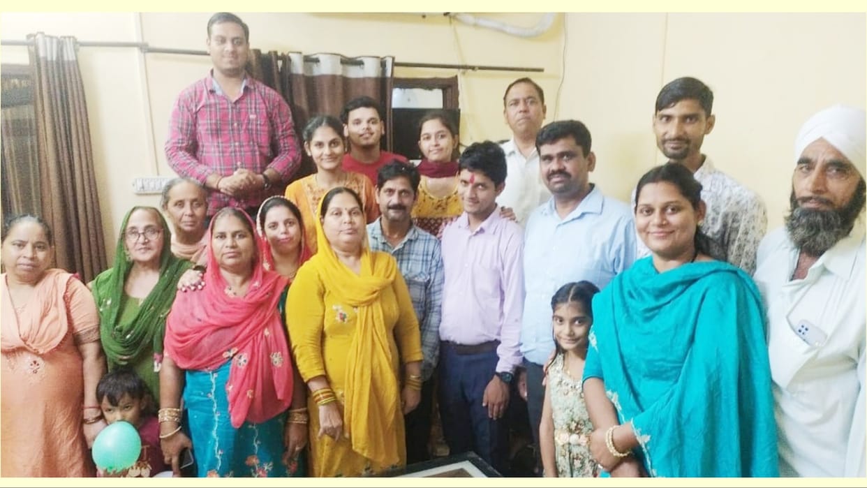 Haryana: Naveen, missing for three years, returned home, family members celebrated Diwali like
