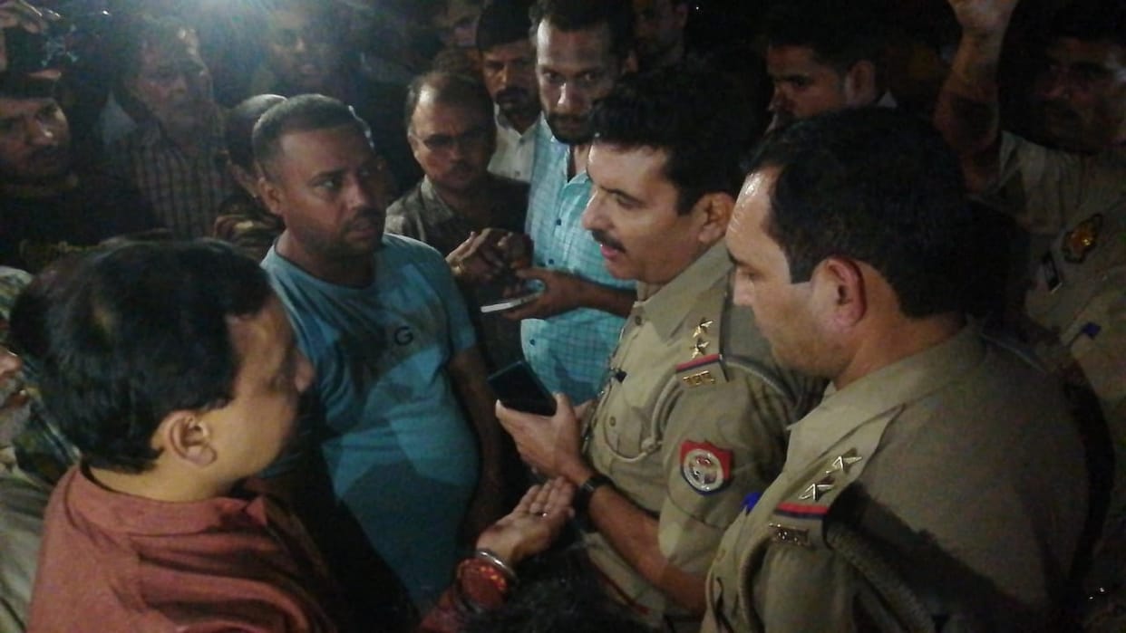 Meerut: Police beat up BJP members in the police station, ruckus continued till late night