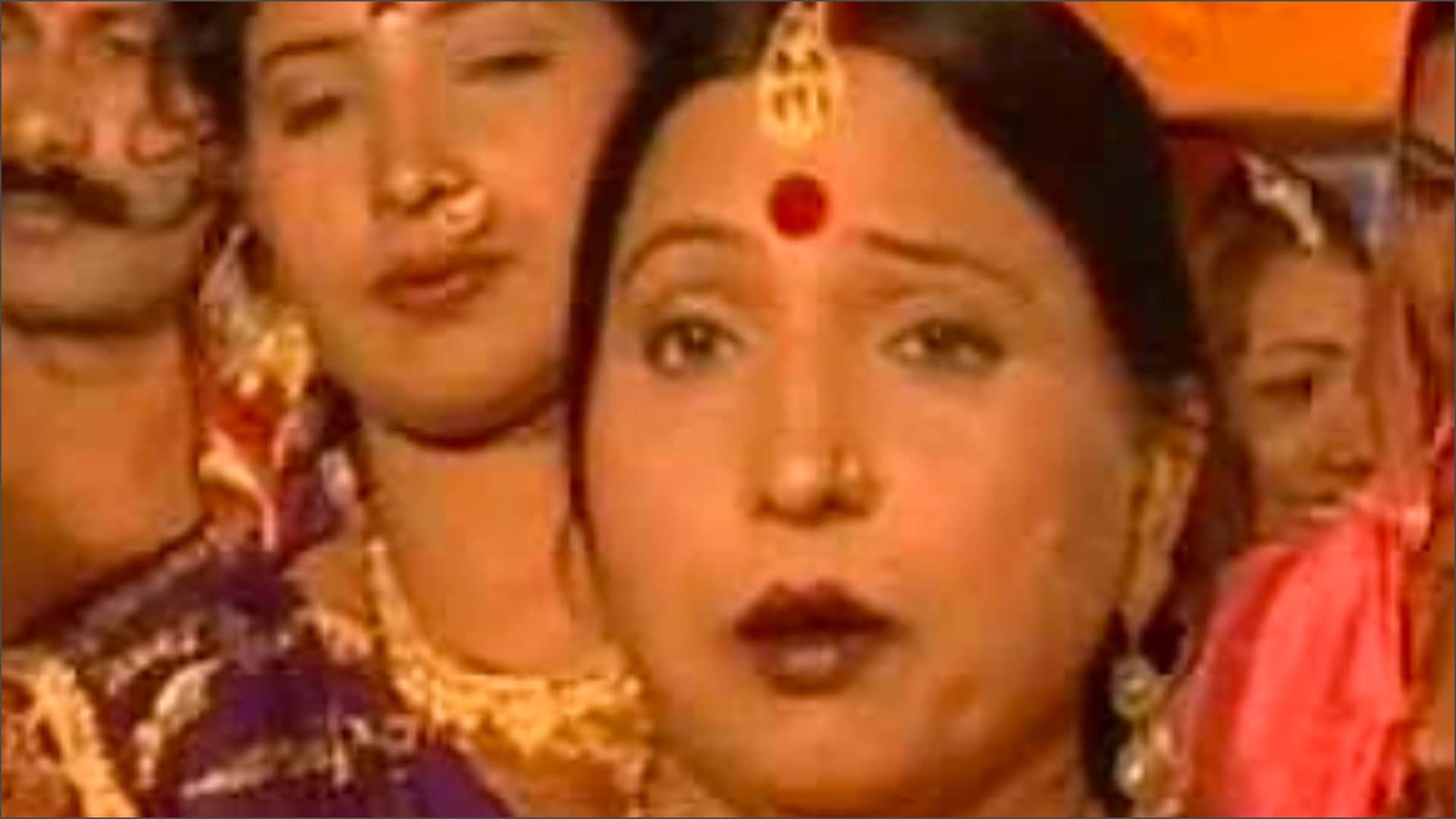 Chhath Puja Songs to make festival more special chala chhath geet gawal jaaye Kelva ke path par