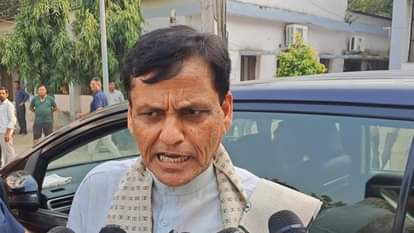 Bihar: तेजस्वी बोले- थके हुए CM नीतीश दुर्गति यात्रा पर हैं, वे BJP में मिल गए; नित्यानंद राय को दी ऐसी चुनौती Gopalganj: Tejashwi Yadav says Tired CM Nitish is on Durgati Yatra, he joined BJP; Challenged Nityanand Rai