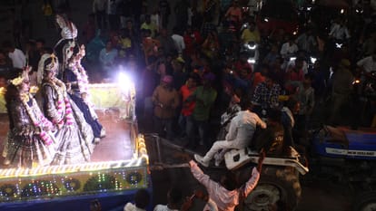 Nakkataya of Chetganj 80 tableaux came in 138th year Kashi awake the night self-reliant India an attraction