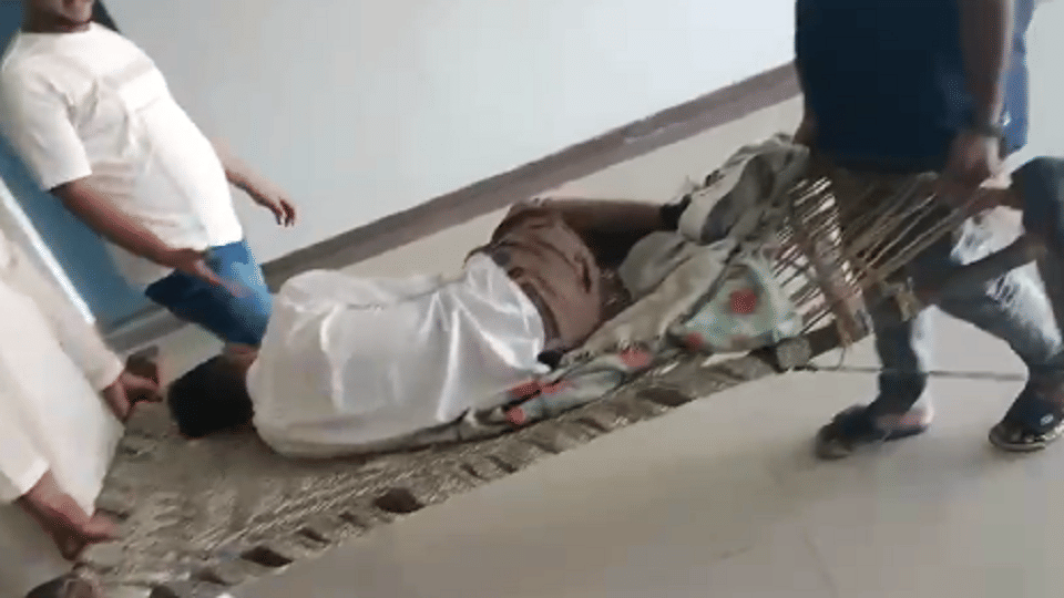 Bijnor: Student became unconscious after being beaten by the principal, family members took him away