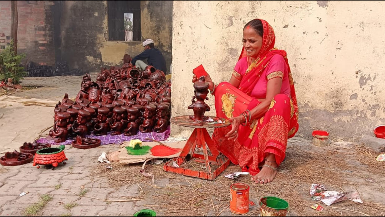 Fans of Gorakhpur's terracotta are also in other parts of the country, demand increased on Diwali.
