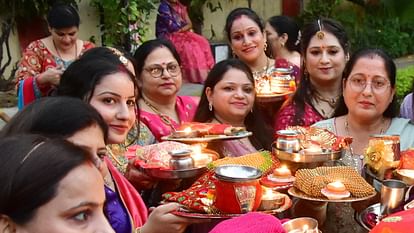 Karwa Chauth: Competition to decorate all day long, know the auspicious time of Karwa Chauth puja