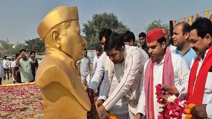 Karhal by-election: Lalu's son-in-law Tej Pratap leaves for nomination after paying obeisance to Mulayam