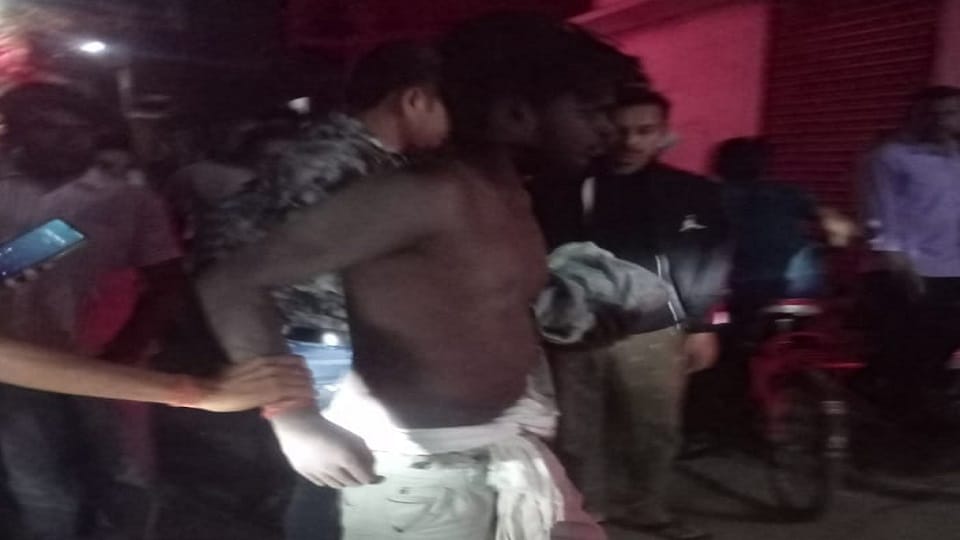 Drunk youth tried to steal a Bullet this is how he reached the police in Balrampur Ramanujganj