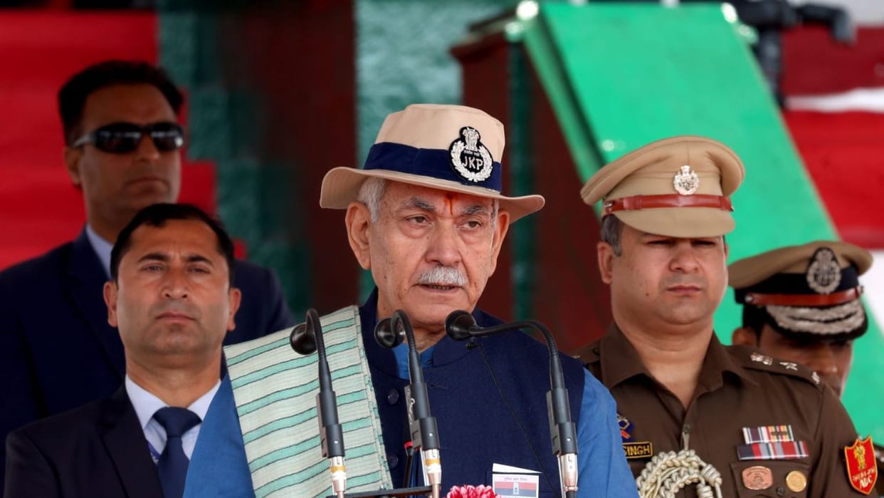 Salute to the martyrs: Lieutenant Governor and Omar Abdullah paid tribute to the martyred policemen, see pictu