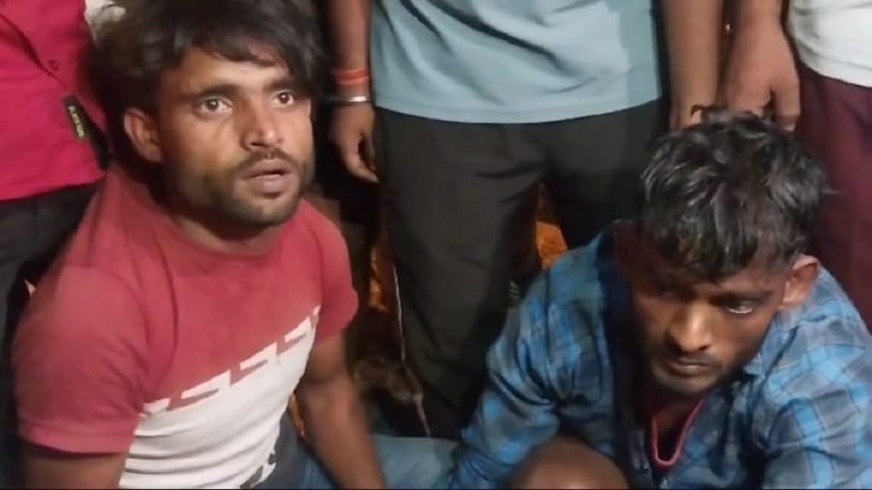 Meerut: Ruckus on highway after meat was found, two youths beaten in front of police, police jeep chased