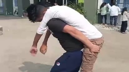 Bijnor: Student became unconscious after being beaten by the principal, family members took him away