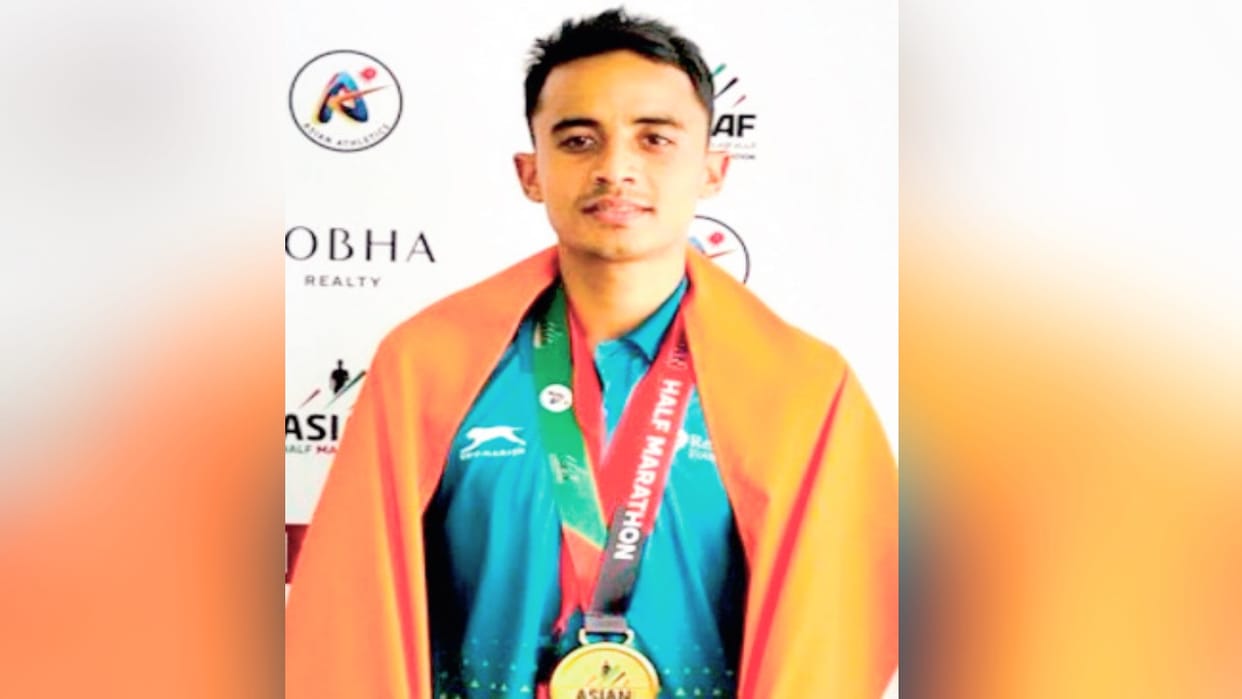 Sawan Barwal won the 21 km half marathon in a record 62 minutes