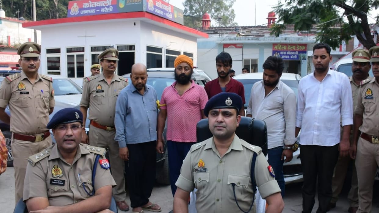 Police arrested five vehicle thieves in Bareilly
