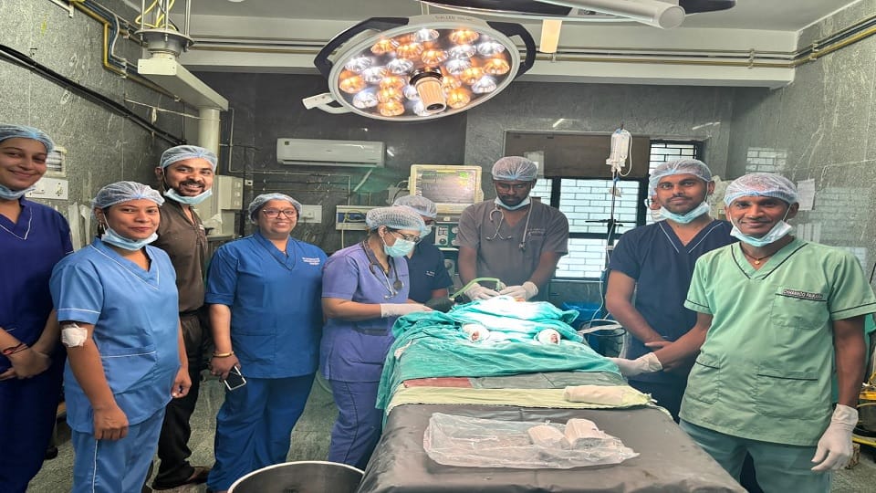Big achievement of doctors in SIMS hospital successful operation of three hundred children with crooked legs i