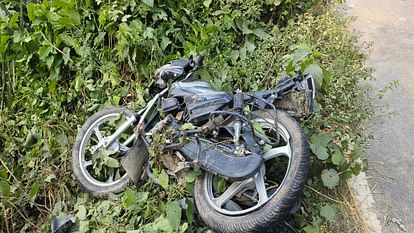 two man dies as bike crashed by car in lakhimpur kheri