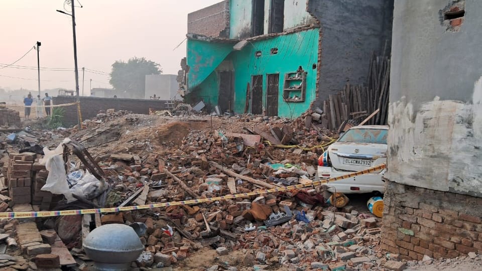 Bulandshahr Cylinder Blast  Cylinder Was Supposed to Save Rukhsana Life Brought Destruction Six Death