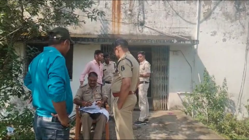 डंडे से पीटकर बुजुर्ग की हत्या