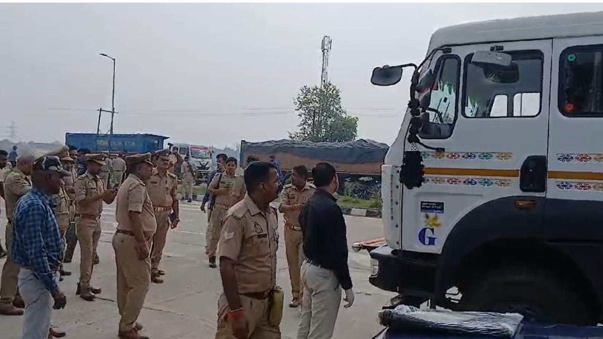 Driver's body found in dumper police on the spot investigating murder suspected
