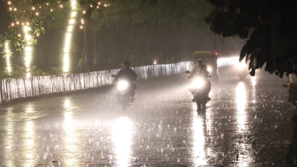 Madhya Pradesh Weather: Rain and Storms Bring Temperature Plunge Before NautapaMadhya Pradesh Weather: Rain an