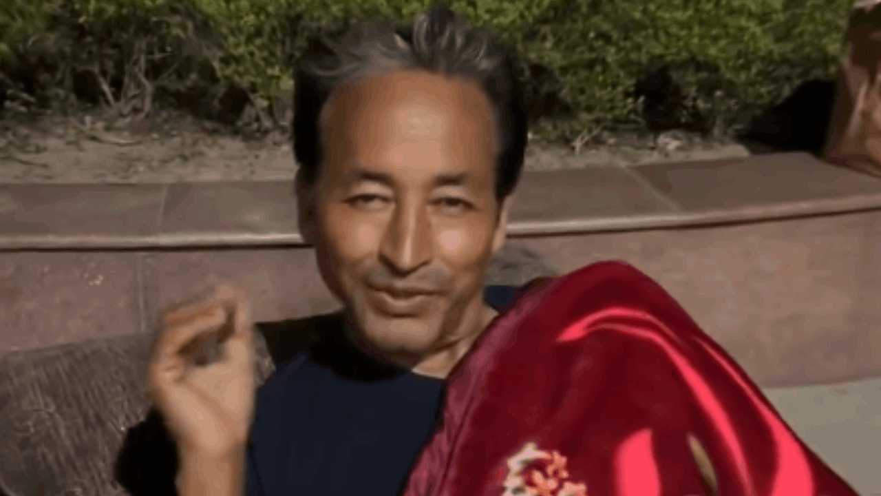 Sonam Wangchuk hunger strike in Delhi ends after 16 days see photos