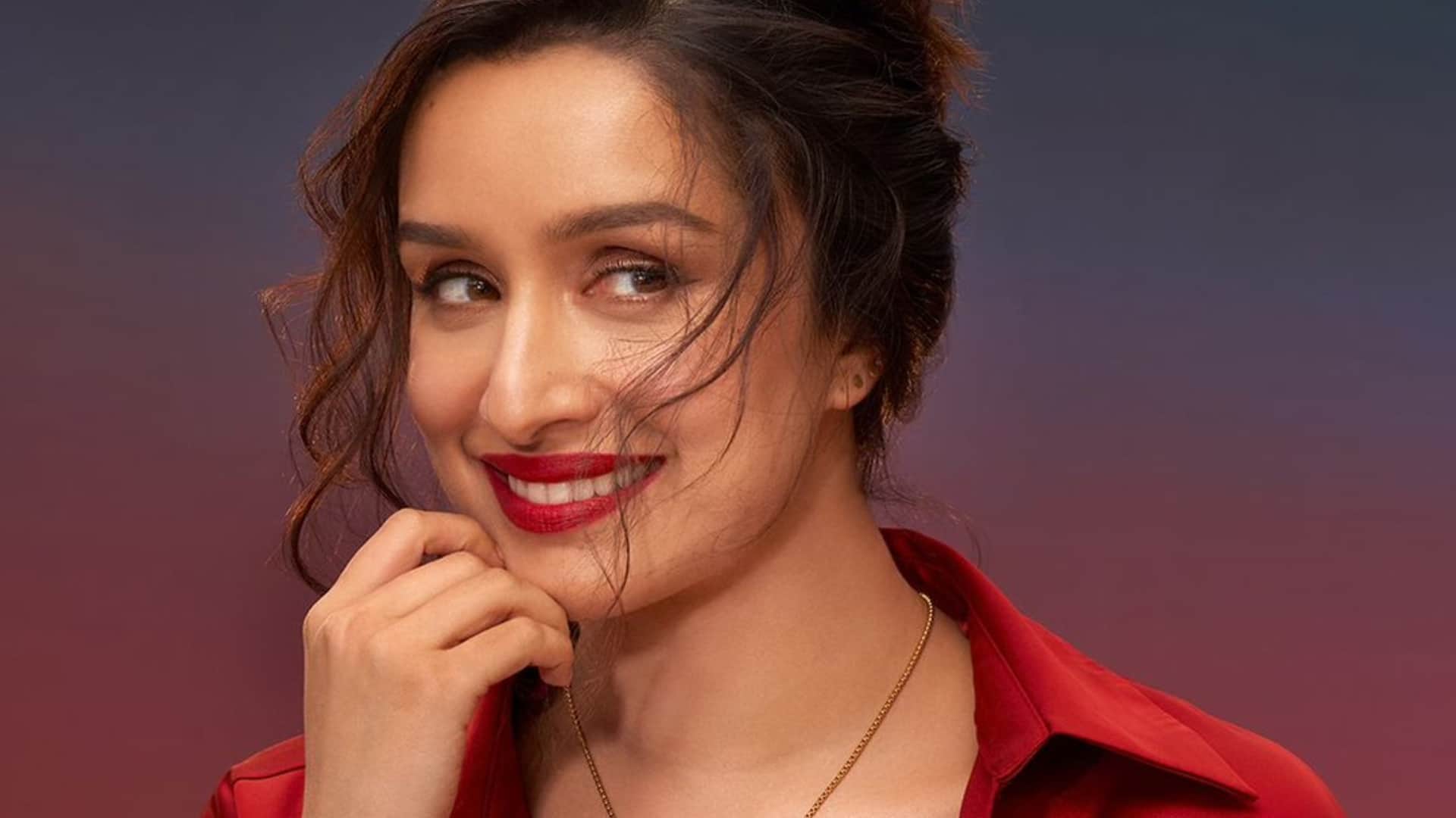 Shraddha Kapoor wins over internet her sweet gesture fans Netizens call her queen video viral on social media