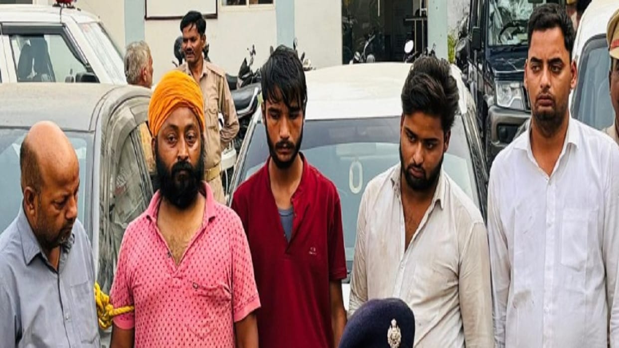 Police arrested five vehicle thieves in Bareilly