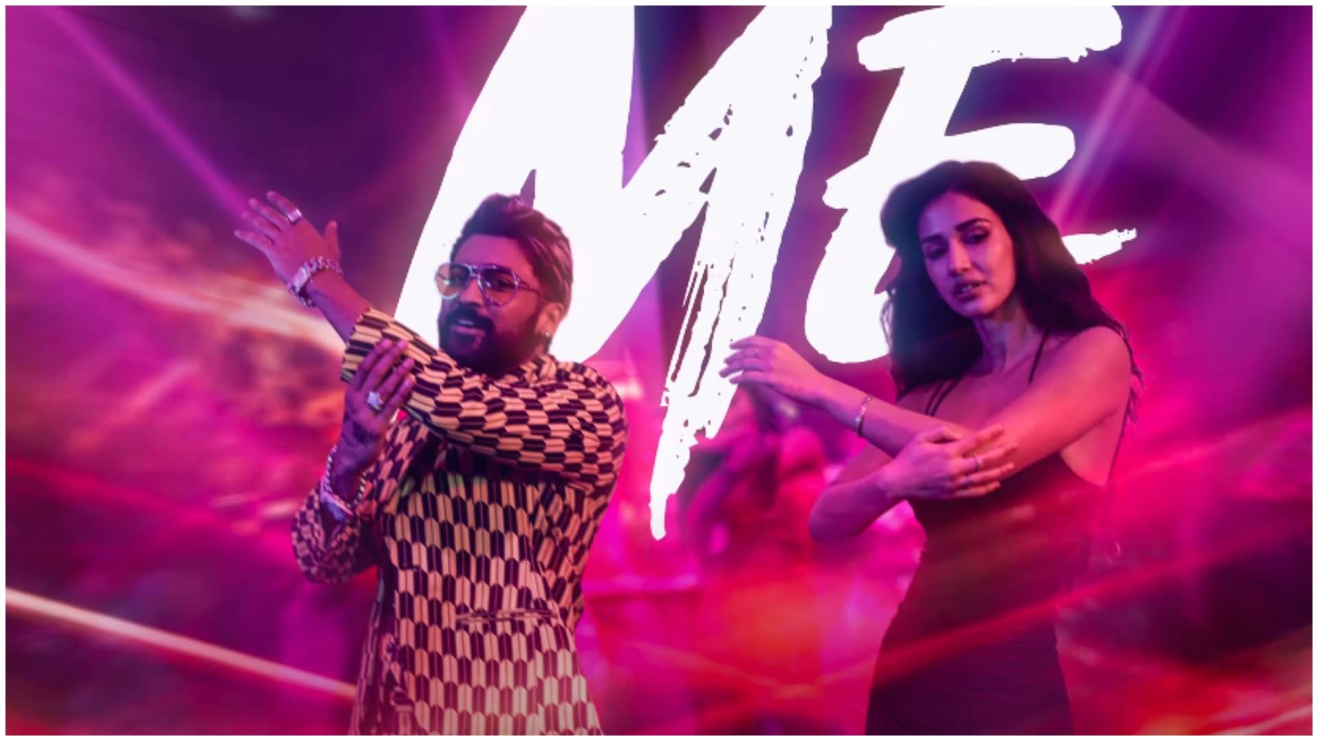 Suriya starrer Kanguva second track Yolo out now disha patani first look from movie also revealed