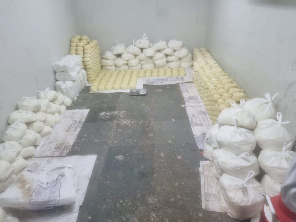 Alwar: Food Safety Department in action before Diwali raided many places adulterated sweets and ghee seized