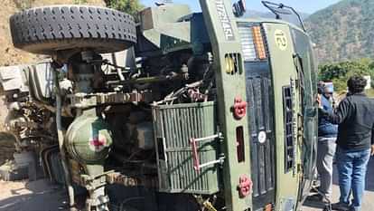 Army truck overturned in Devprayag soldier died due to being crushed Accident Dehradun Uttarakhand News