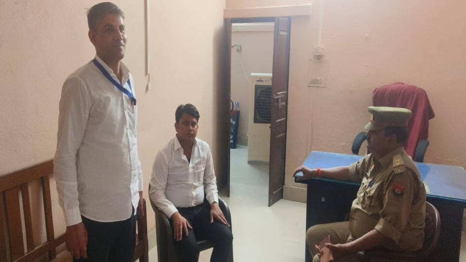 Congress leader put under house arrest by police before showing black flag to CM in Mathura