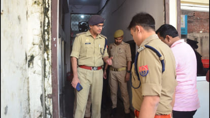 More than Rs 45 lakh was stolen from the shop of Khantu Shyam Distributor in Gorakhpur.
