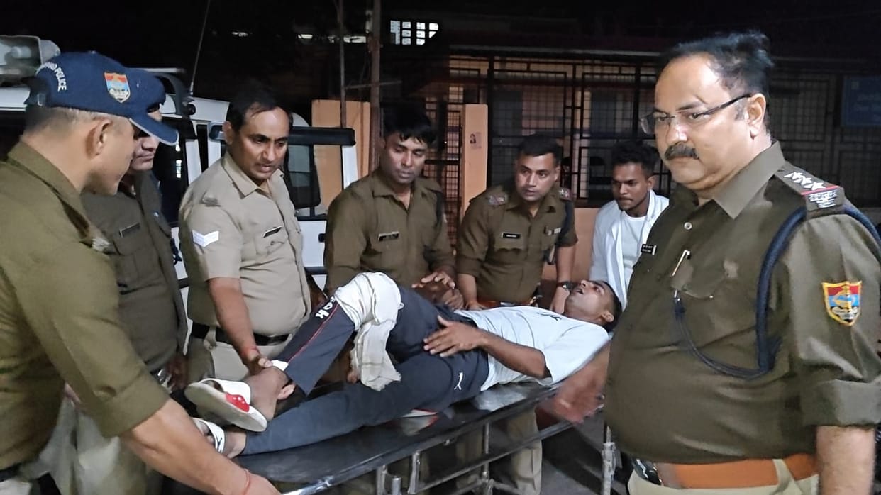 Haridwar News Encounter between police and criminals one got shot in leg three Abscond