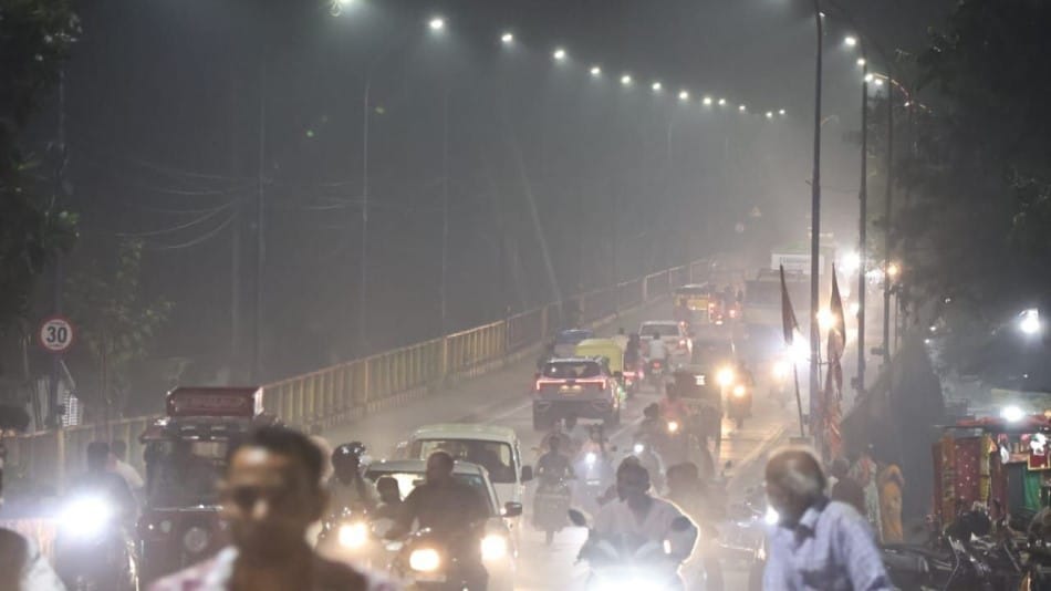 indore city news air pollution nature car traffic jam health update aqi