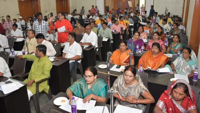 approved 1132 crore budget in Varanasi Sewer drinking water drainage street light facilities increased
