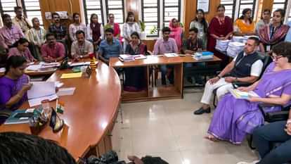 Priyanka Gandhi: दिल्ली से हिमाचल-हरियाणा तक जमीन, पति से ज्यादा कमाई, प्रियंका गांधी के हलफनामे में और क्या? Priyanka Gandhi election affidavit for wayanad by election 2024 news in hindi