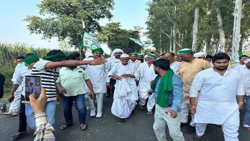 UP News: Farmers took out 18 km march, Rakesh Tikait and Naresh Tikait filled with enthusiasm