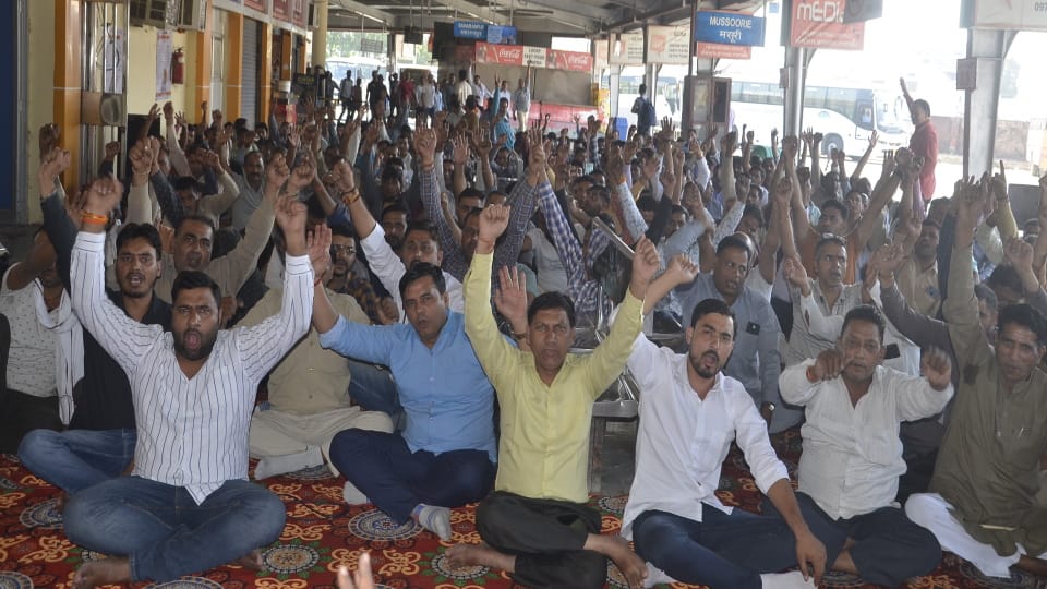 Uttarakhand roadways employees Talks successful after half-day strike agitation ends