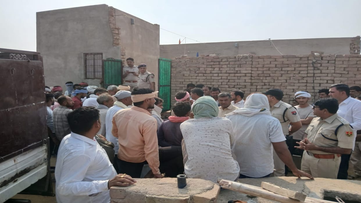 Bikaner : Husband commits suicide by hitting wife's head with an axe, children become orphans due to disputes