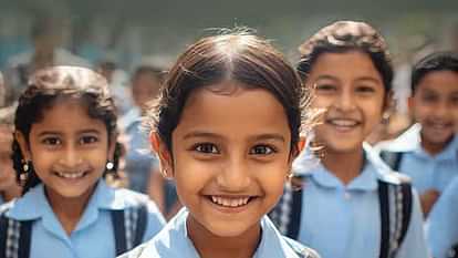 Haryana: आज से खुलेंगे 12वीं तक के स्कूल, प्रदूषण से राहत मिलने के बाद छुट्टी का आदेश वापस Haryana: Schools up to class 12 will open from today