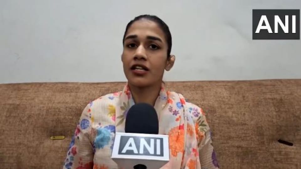 BJP leader and Dangal girl Babita got angry on Sakshi Malik for her allegations in her book