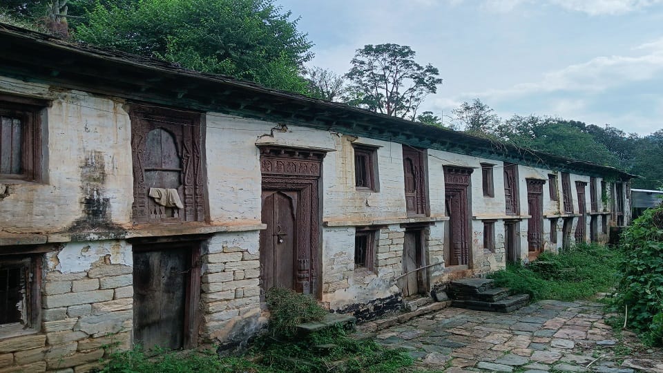 People of Dugda village of bageshwar left their homes for education, health and employment